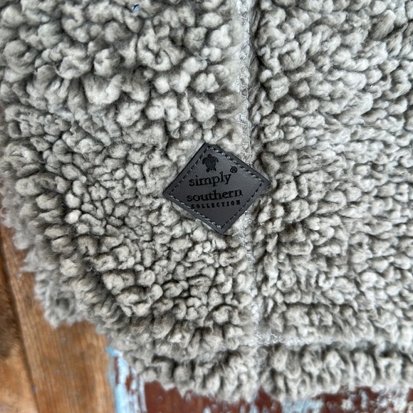 Simply Southern Fleece Sherpa Pullover. size XL - Picture 4 of 7
